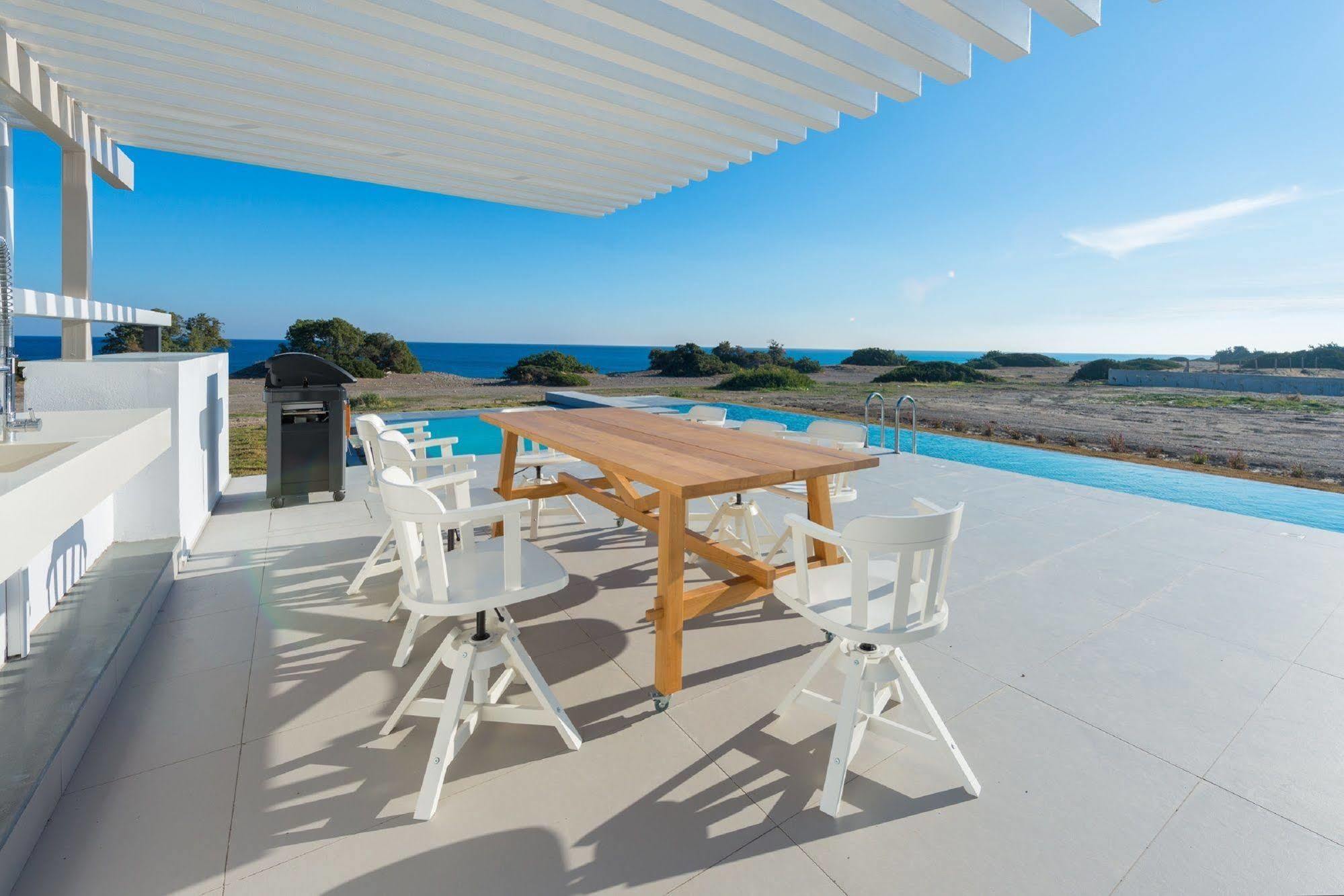 Albatross Beach Front Villas Gennadi Luaran gambar
